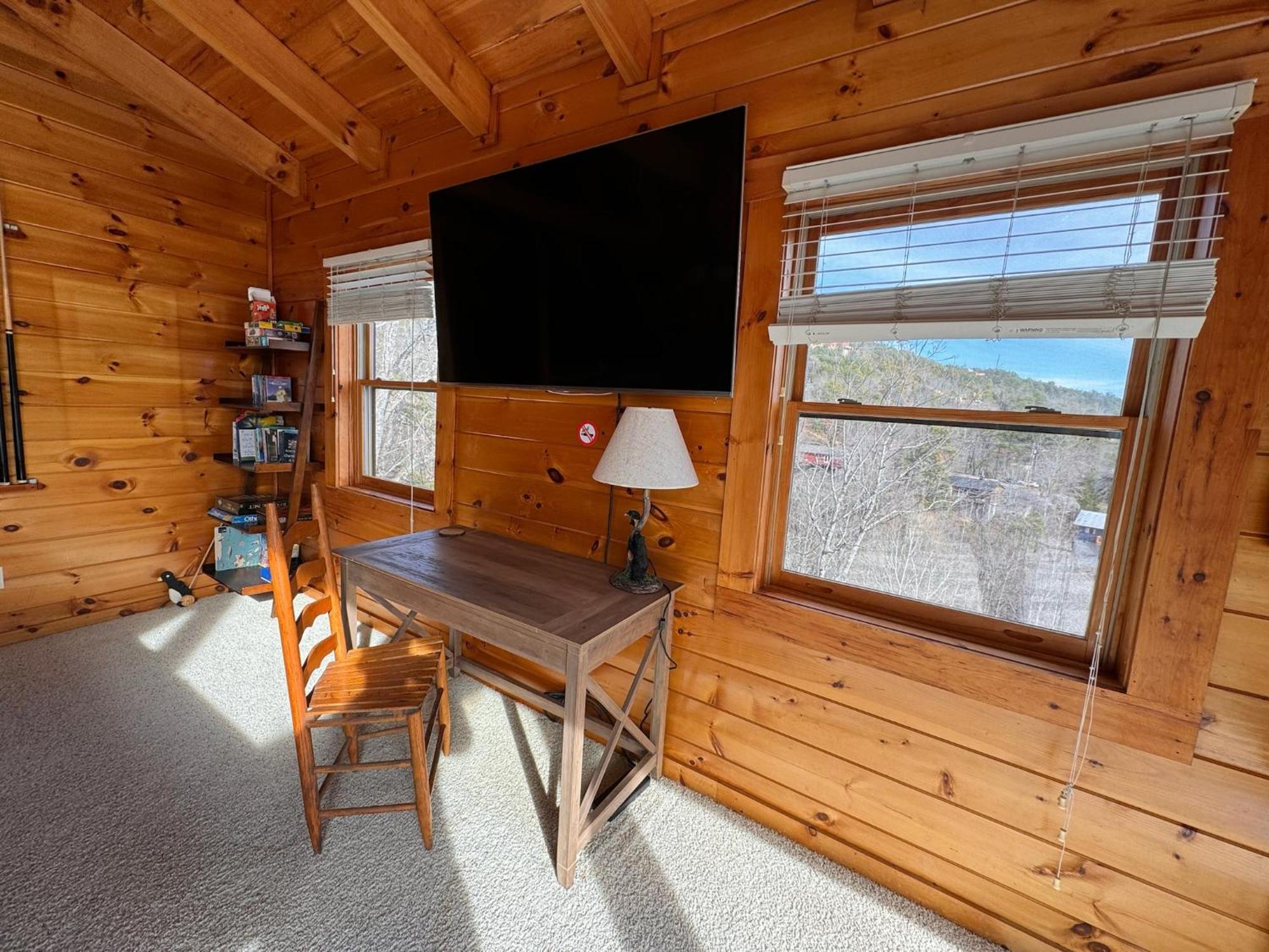 Smoky Paws - Exceptional Cabin, Stunning Mountain Views, Hot Tub, Tranquil, Gigabit Internet, Free L2 Ev بيدجن فورج المظهر الخارجي الصورة